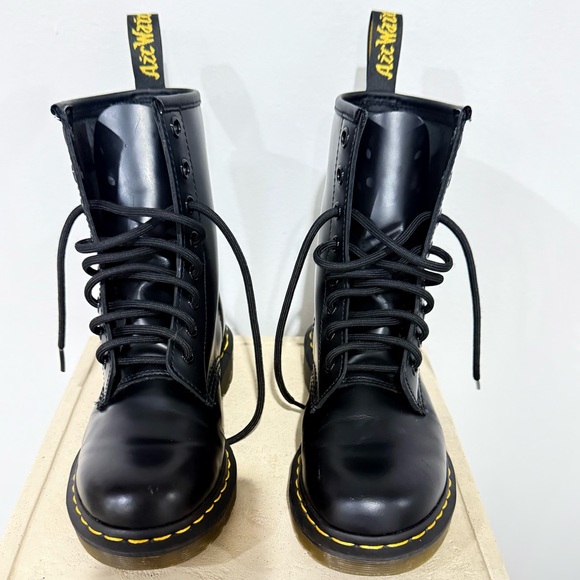 Dr Martens 1460 Women's Smooth Leather Black Lace Up Casual Combat